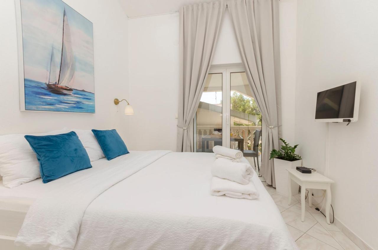 וודיצה Apartments Anton מראה חיצוני תמונה