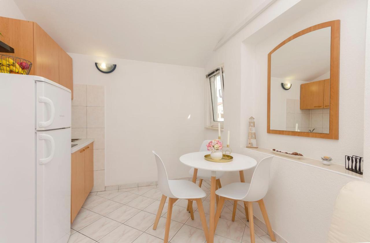 וודיצה Apartments Anton מראה חיצוני תמונה