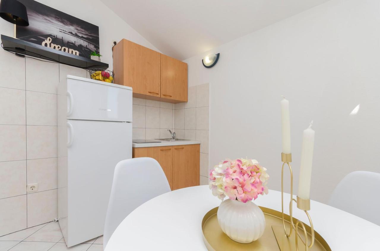 וודיצה Apartments Anton מראה חיצוני תמונה