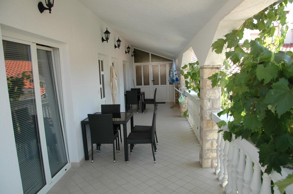 וודיצה Apartments Anton מראה חיצוני תמונה
